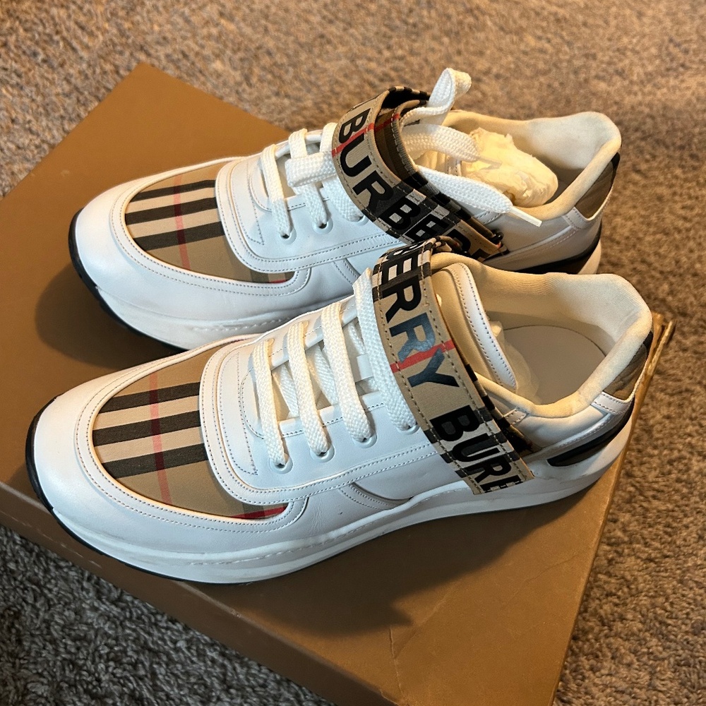 Burberry sneakers